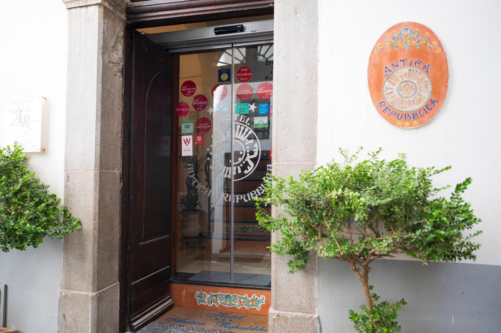 Aparthotel Antica Repubblica In Amalfi Center At 100Mt From The Sea Exterior photo